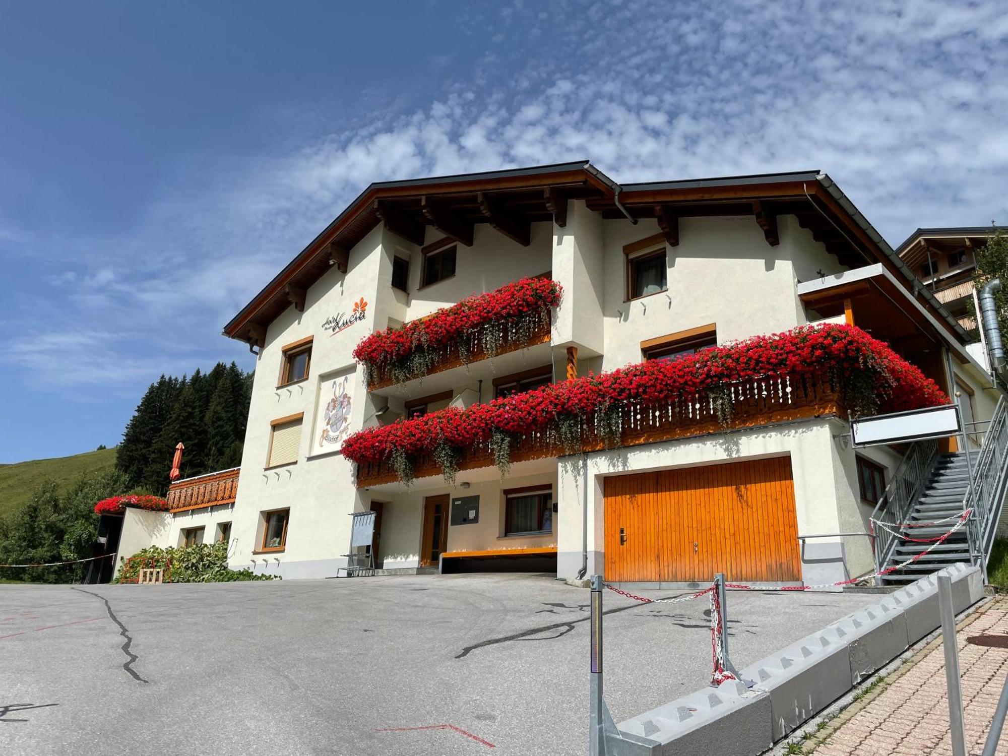Hotel Lucia Damuels Exteriér fotografie